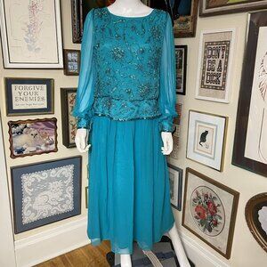 00s Vintage Oleg Cassini Green Beaded 100% Silk Evening Dress with Peplum Sz 10